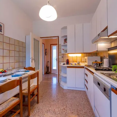Διαμέρισμα Sleeps 4 Wifi