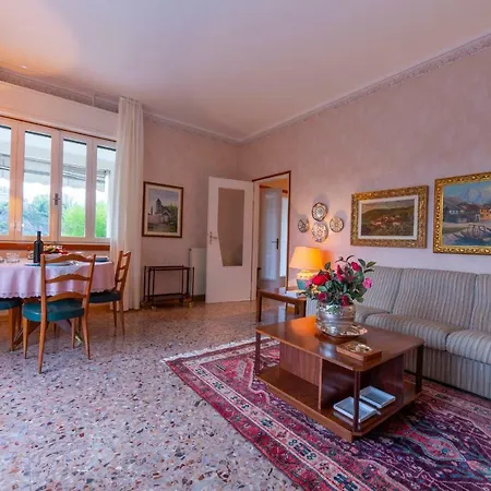 Sleeps 4 Wifi Διαμέρισμα