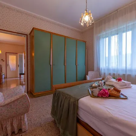 Sleeps 4 Wifi